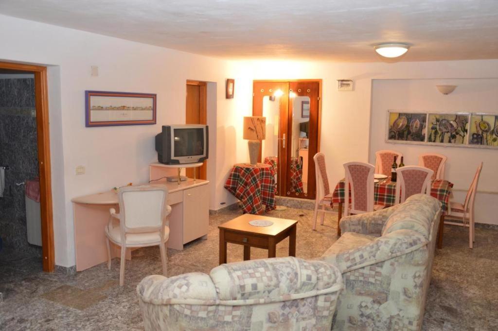 Apartments Athena Nova Vas  Ngoại thất bức ảnh
